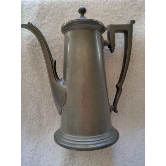 Reed & Barton pewter coffee pot #1824 8 1/4" nice patina - Picture 1 of 9